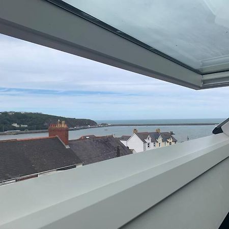 No 11, Fishguard, Ideal For Beach, Coastal Path And Town! Exteriör bild