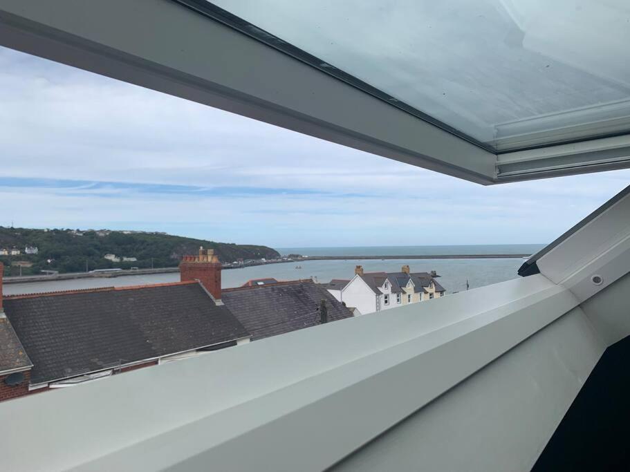 No 11, Fishguard, Ideal For Beach, Coastal Path And Town! Exteriör bild