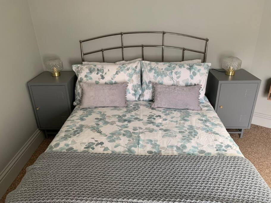 No 11, Fishguard, Ideal For Beach, Coastal Path And Town! Exteriör bild